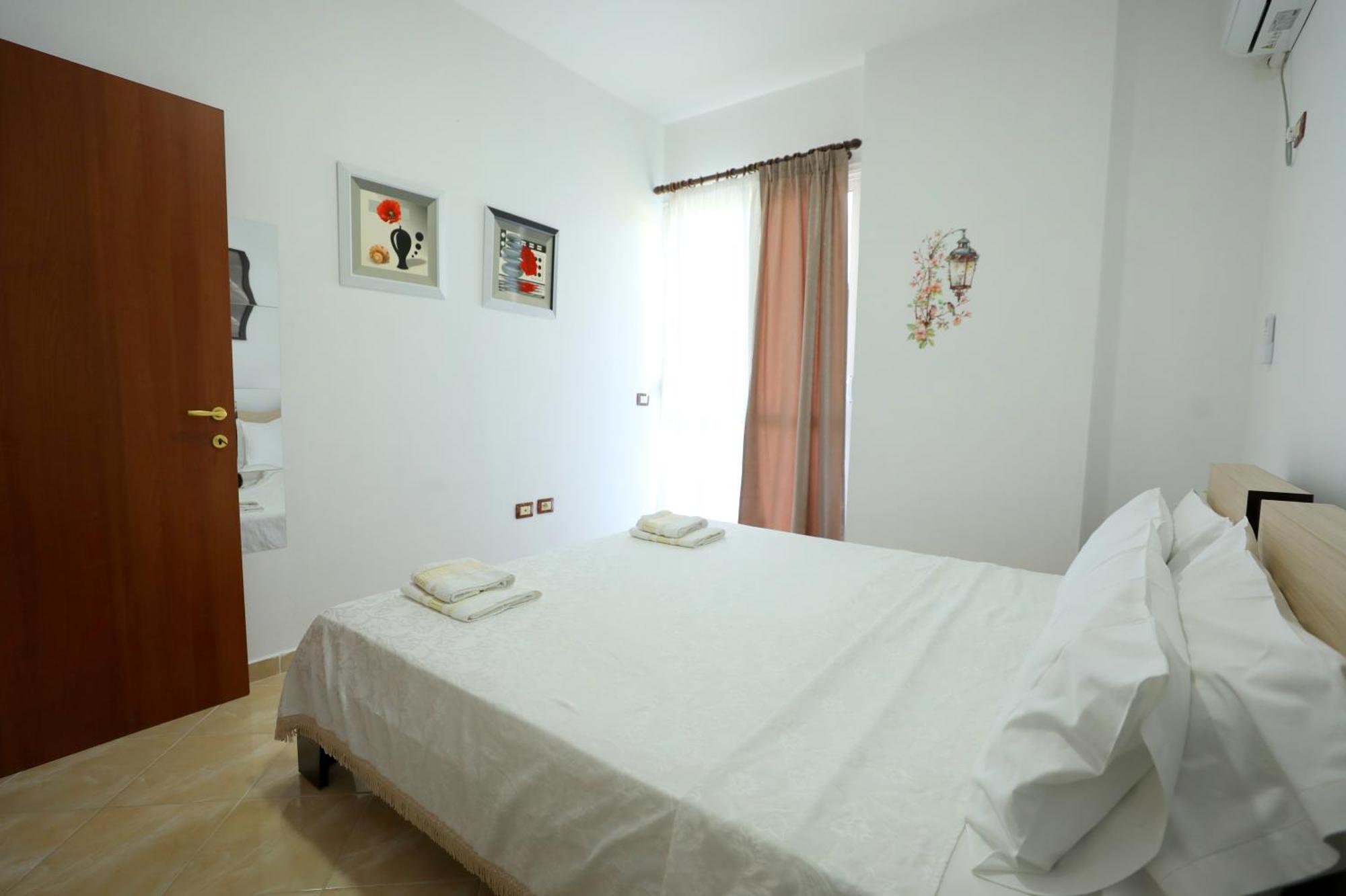 Blue Bay Apartments Sarandë Eksteriør bilde